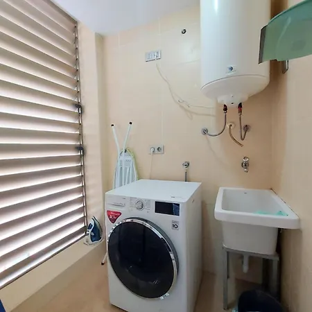 Ng Zenith - * Σάντα Κρουζ Τενερίφης